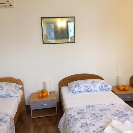With Beautifull View Peace And Quiet Apartman
